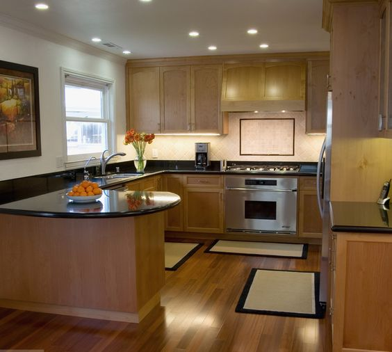 G-Shaped Kitchen Layout