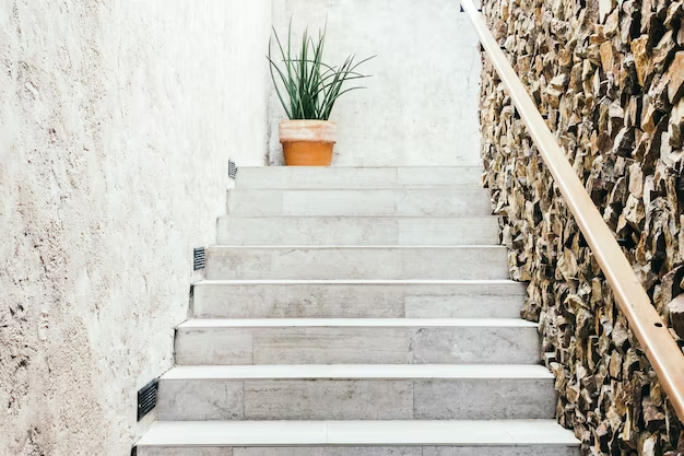 Size and Layout: The Practicalities of Staircase Design